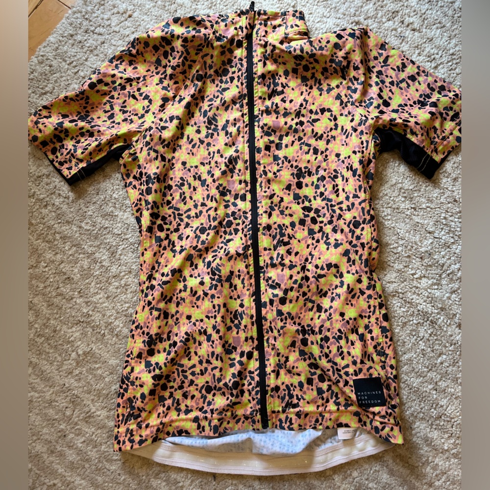 Machines for freedom pebbles jersey size S